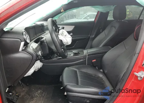 2019 Mercedes-Benz A 220 z USA, uszkodzony, nr VIN WDD3G4EB3KW019285